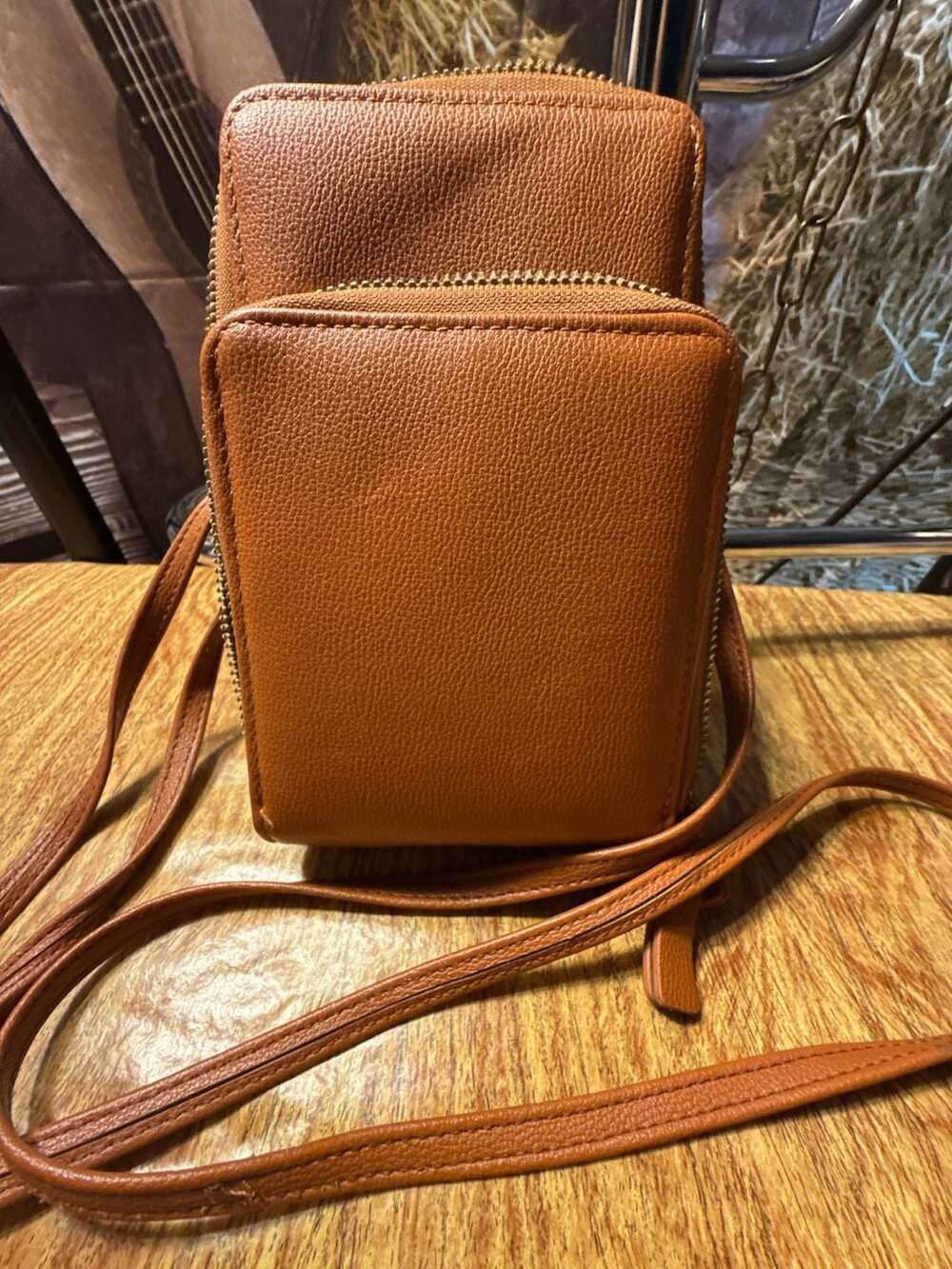 Malibu Skye Brianna Triple Compartment Crossbody Phone Bag